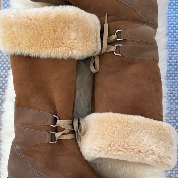 La CANADIENNE Shearling Boots - Picture 1 of 4